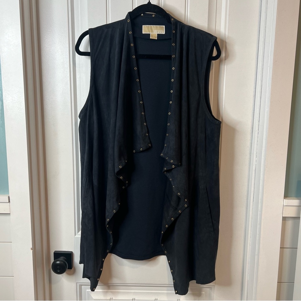 Michael Kors‎ Stylish Navy Sleeveless Goat Suede Grommet Vest. Size Large.